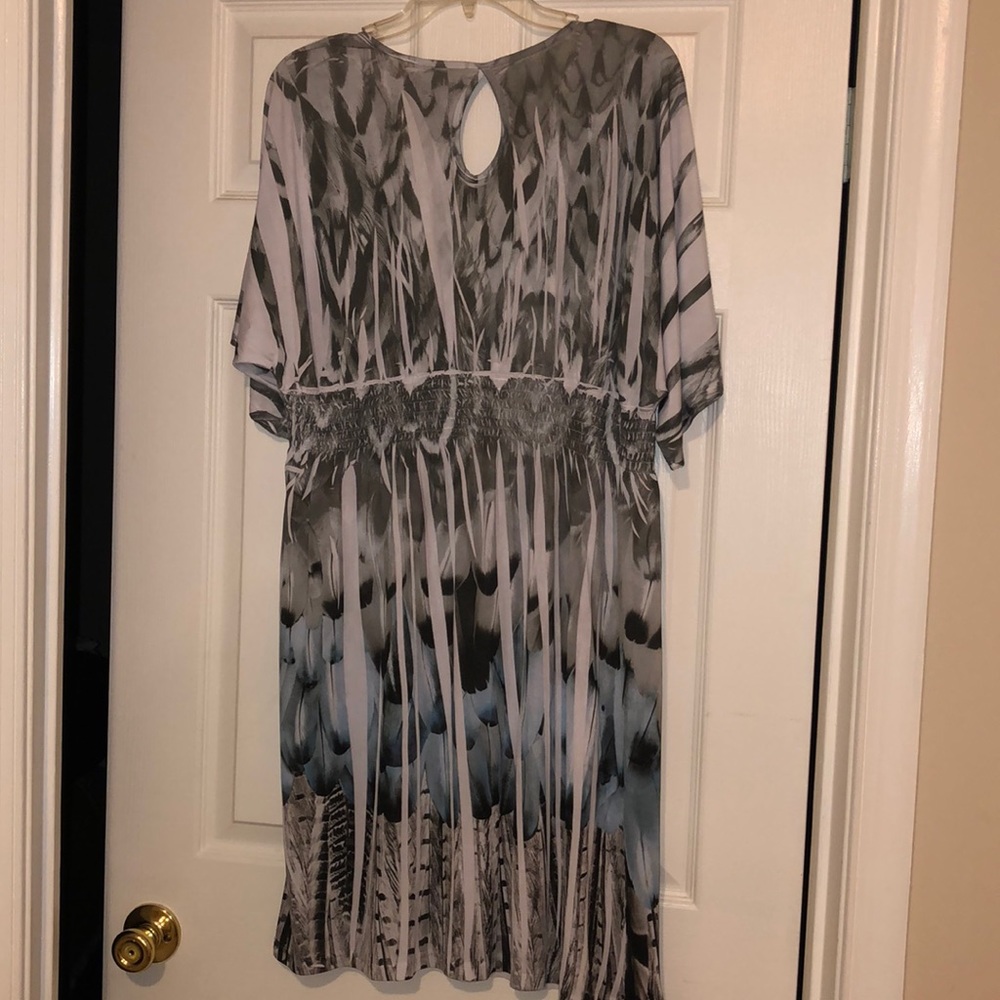 Dress - Picture 2 of 2